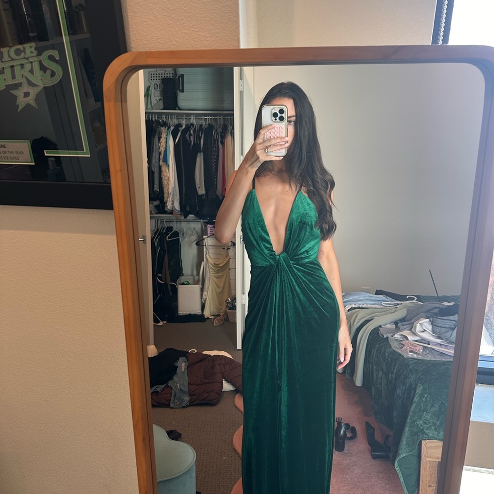 Tobi Deep Emerald Green Velvet Maxi Dress